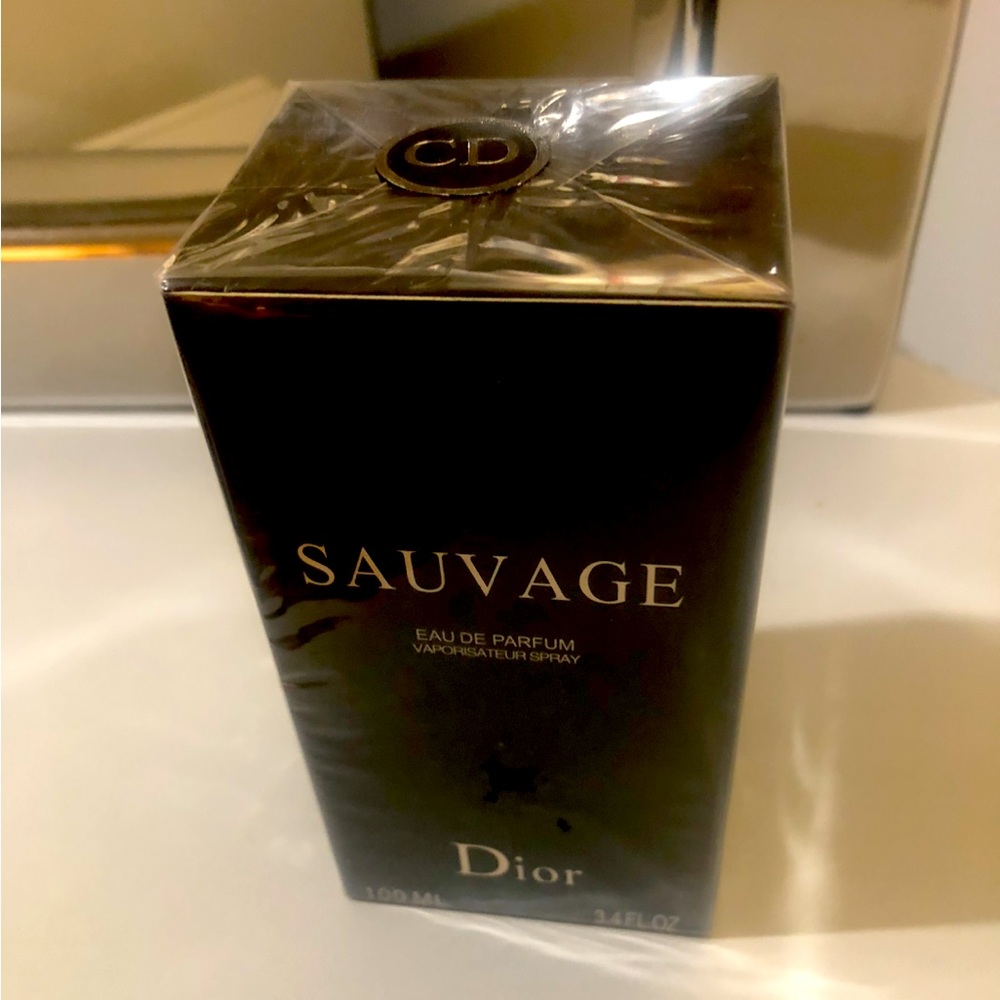❤️ Sauvage Men EDP ❤️ NIB